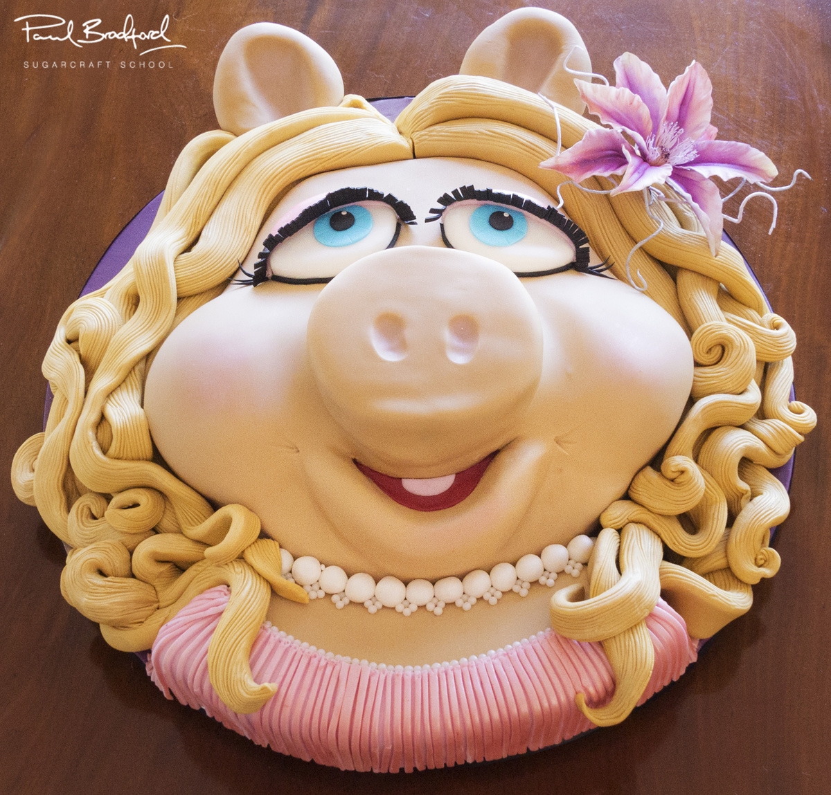 miss piggy cake