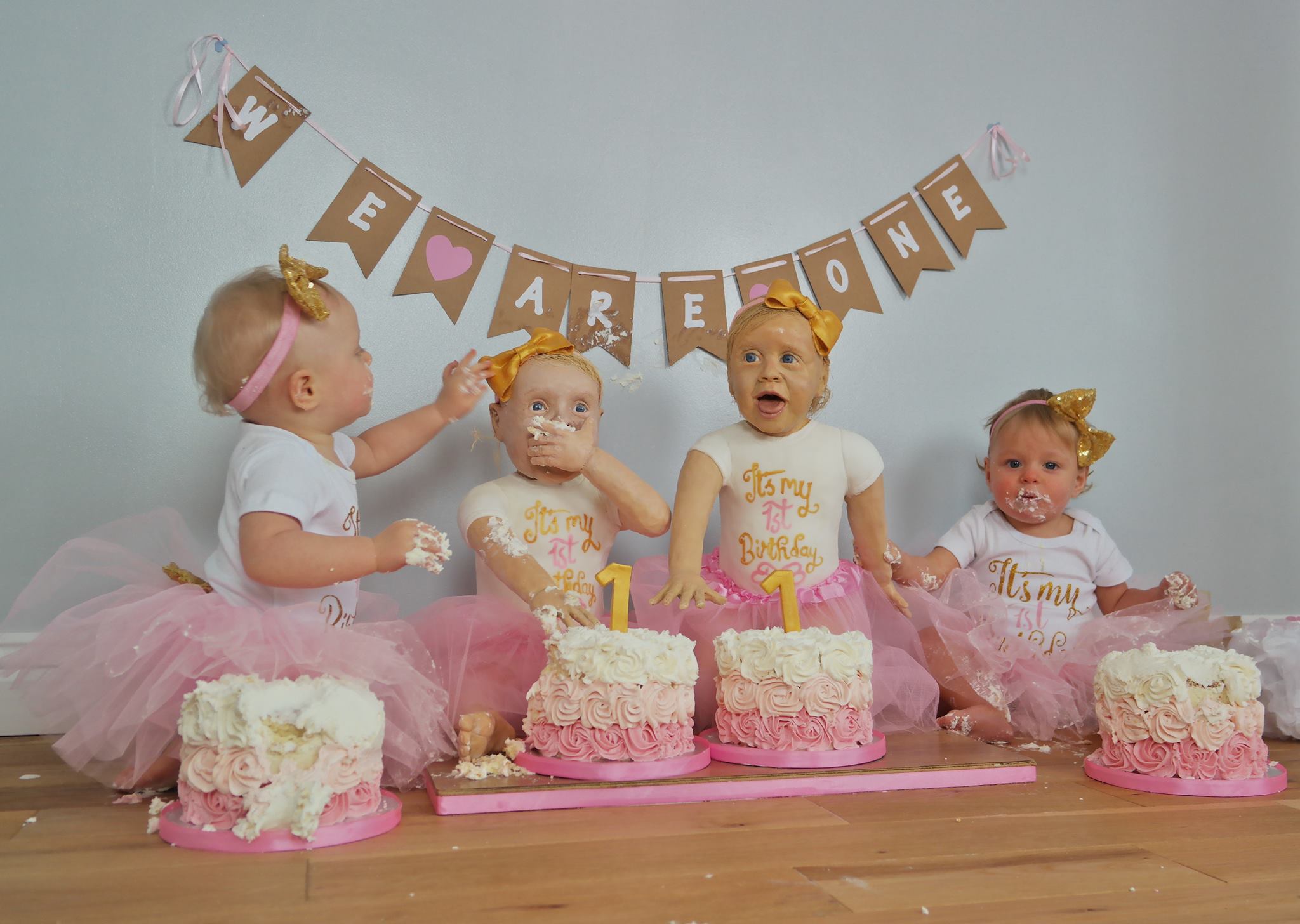 Dolce Vita Cakes - First birthday cake for a set of twins, boy and girl!  Happy birthday, grow up healthy!🎊🎂💞 | Facebook