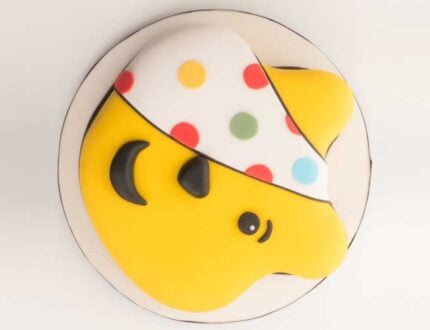 how to make a pudsey bear cake - children in need