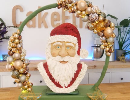 Santa Garland cake tutorial