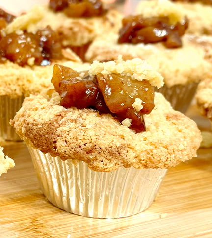 Festive Cinnamon Apple Cupcakes – Bite Sized