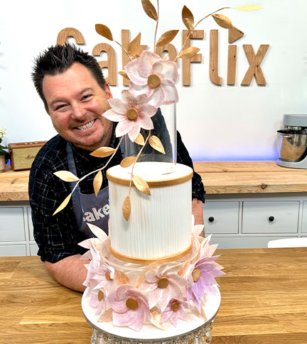 Floating Fantasy Wedding Cake – Bite Sized